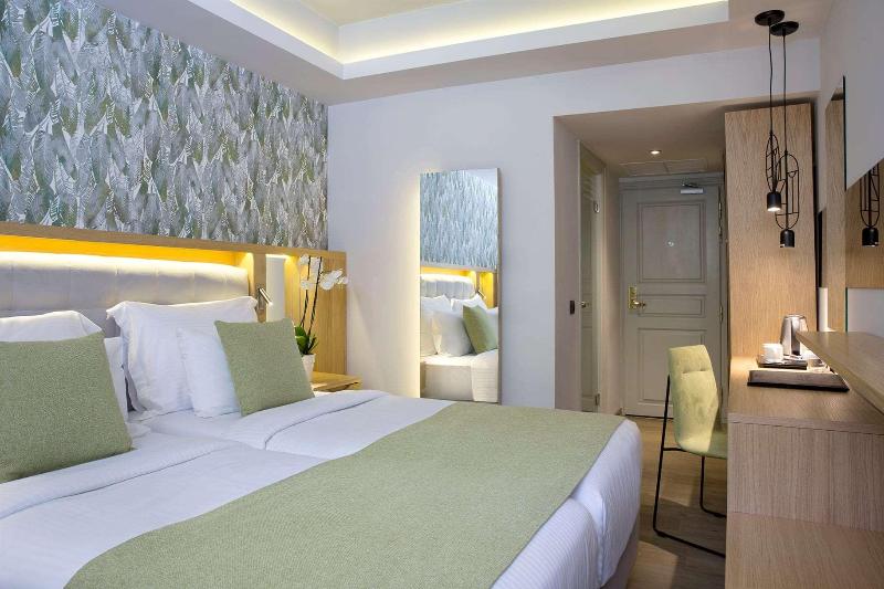 Номер Премиум, Dolce By Wyndham Athens Attica Riviera