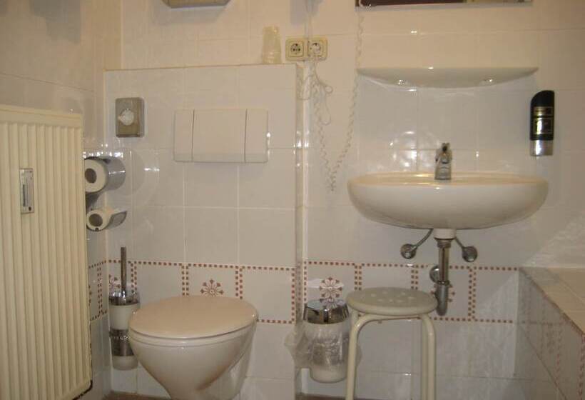 اتاق استاندارد چهار تخته, Seibel