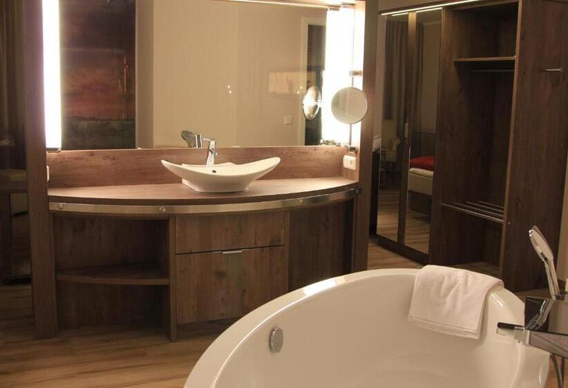 Полулюкс, Flair Hotel Weiss