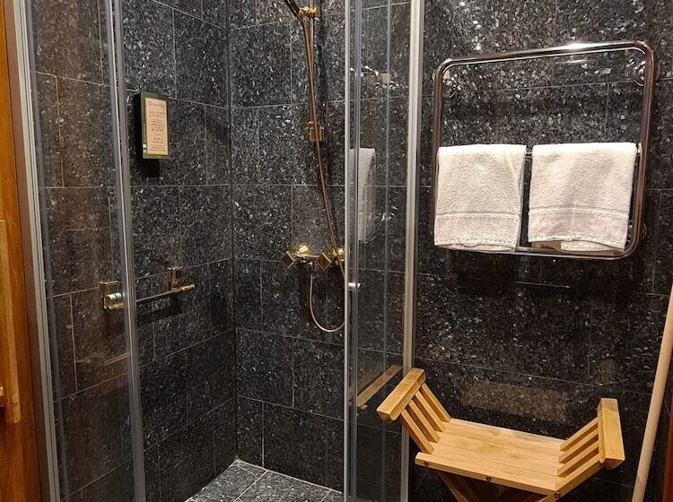 سوییت, Furunäset Hotell & Konferens