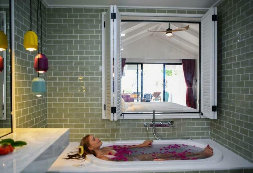 ویلای یک اتاق خوابه با استخر شنا, Villa Park Sun Island Resort