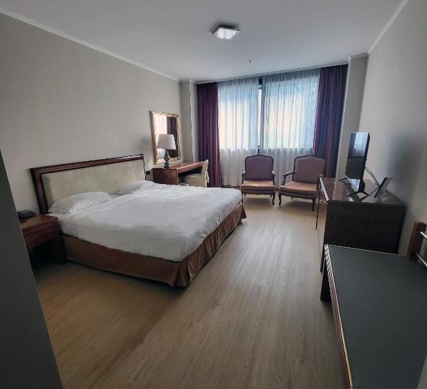 اتاق لوکس سه تخته, Tower Genova Airport   Hotel & Conference Center