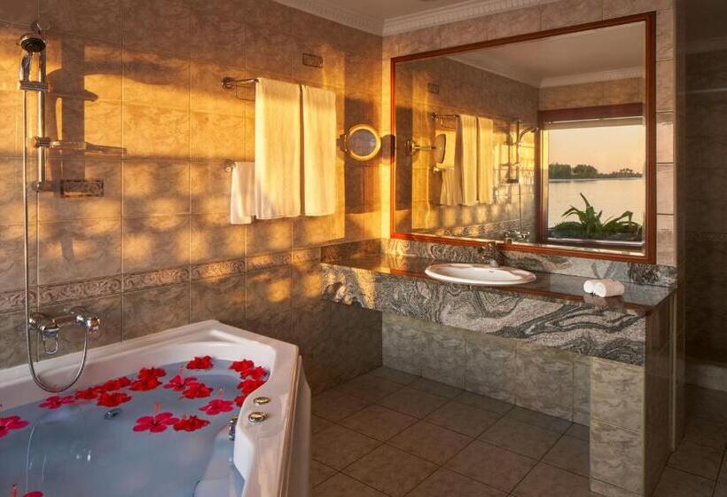 2 Bedrooms Suite Sea View, Villa Park Sun Island Resort