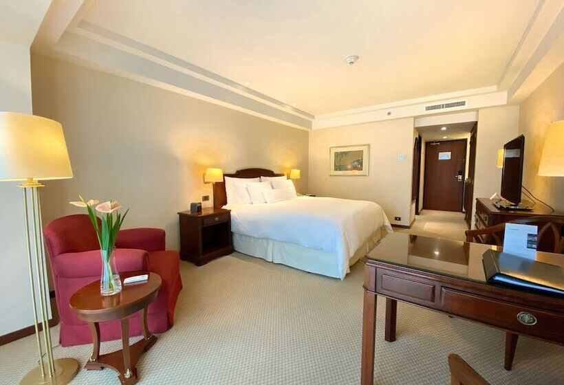 اتاق پرمیوم, Swissotel Lima