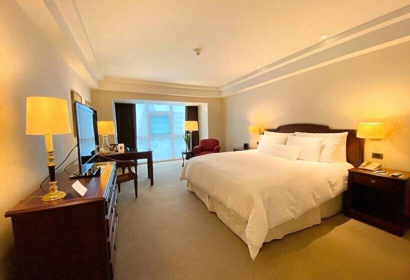 اتاق پرمیوم, Swissotel Lima