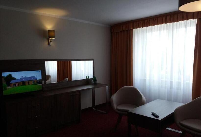 Номер Deluxe, Restauracja Cukropol