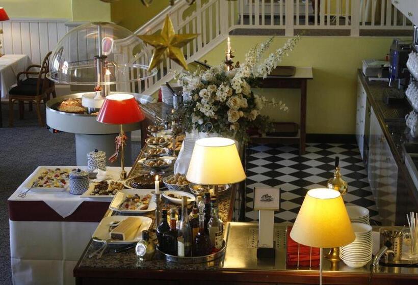 اتاق استاندارد سه نفره, Np Hotel Schweriner Hof
