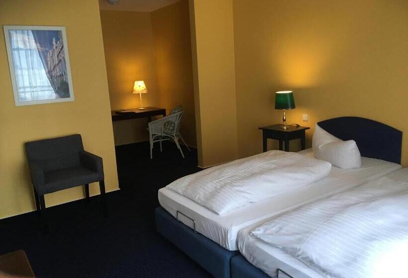 اتاق استاندارد سه نفره, Np Hotel Schweriner Hof