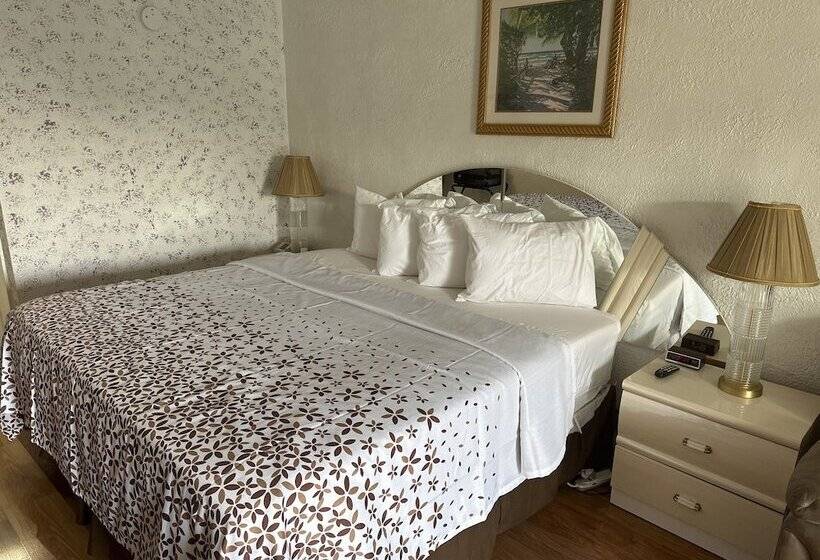 Номер Deluxe, The Floridian Inn