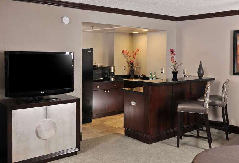 سوییت, Embassy Suites Hotel Charlotte