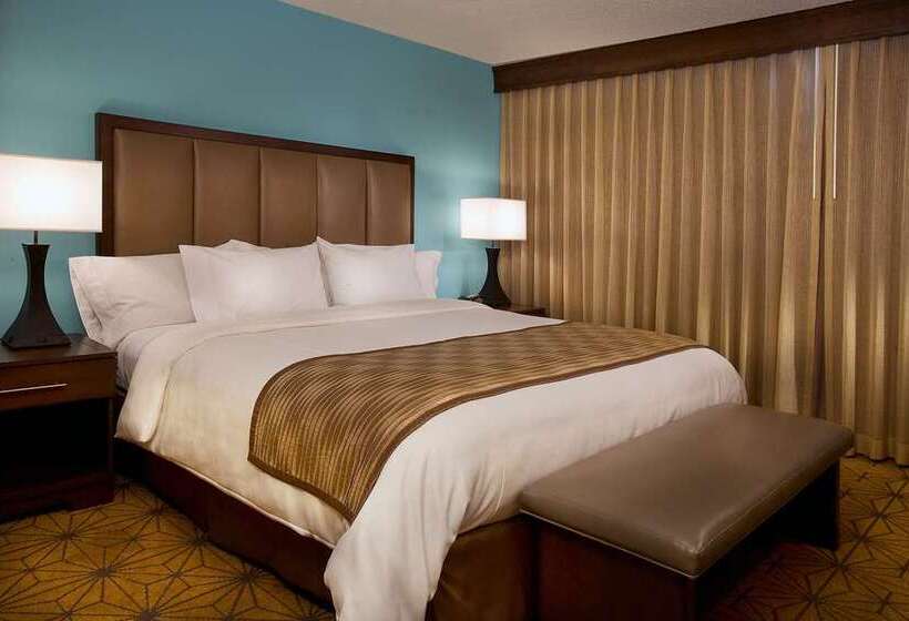 سوییت, Embassy Suites Hotel Charlotte