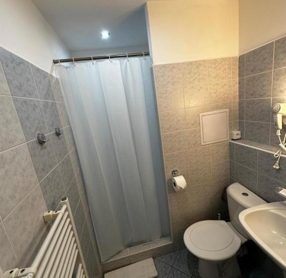 Апартаменты 1 Спальня, Horský Hotel Jelenovská S Bazénem V Ceně