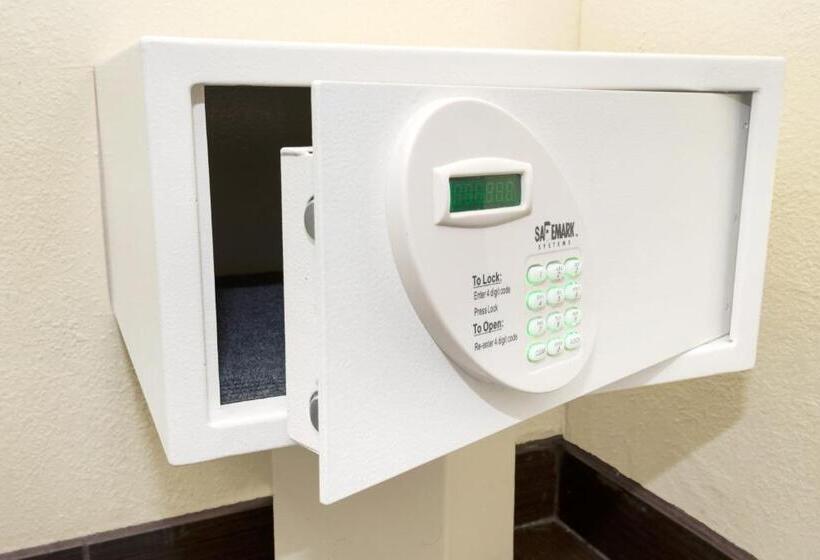 Номер Стандарт Адаптированный для Инвалидов, Days Inn By Wyndham Albuquerque West