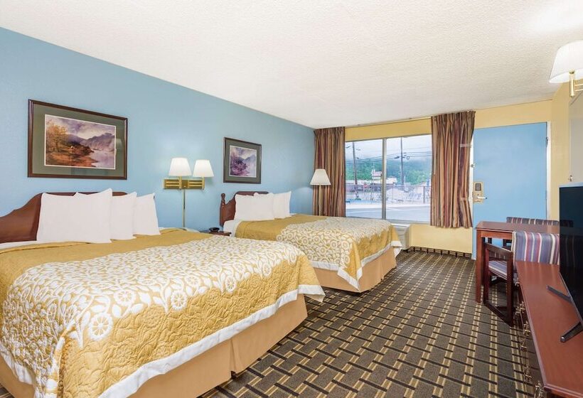 Номер Стандарт 2 Двуспальные Кровати, Days Inn By Wyndham Clayton