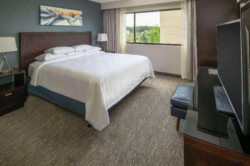 带大床的套房, Embassy Suites By Hilton Seattle Tacoma International Airport