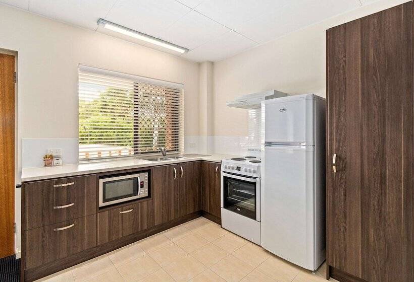 Вилла 2 Спальни, Quality Hotel Robertson Gardens