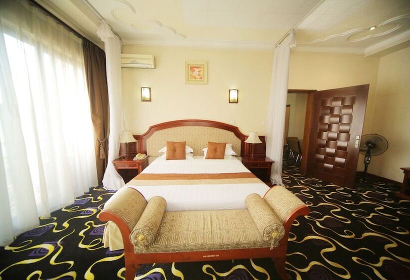 Номер Deluxe, Africana