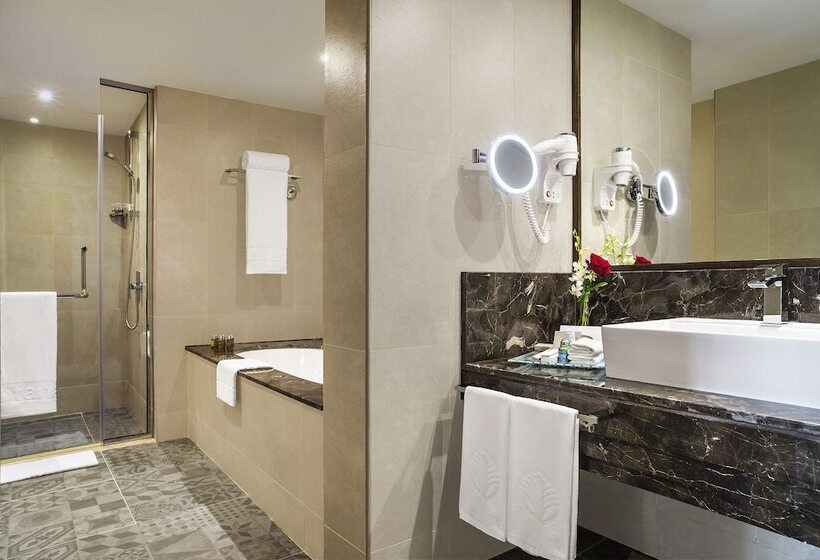 带阳台套房, Jumeira Rotana – Dubai