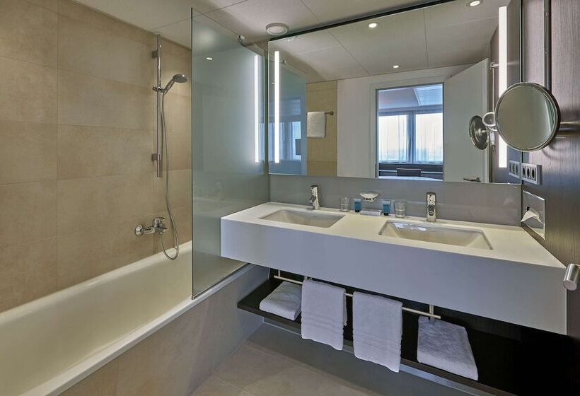 سوییت جونیور, Park Inn By Radisson Berlin Alexanderplatz