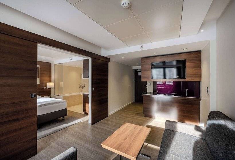 سوییت, Park Inn By Radisson Berlin Alexanderplatz