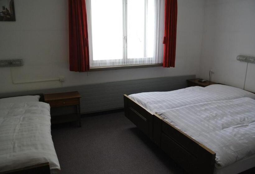 Quarto Triplo Estandar Banheiro Compartilhado, Sonne St. Moritz 3 Superior