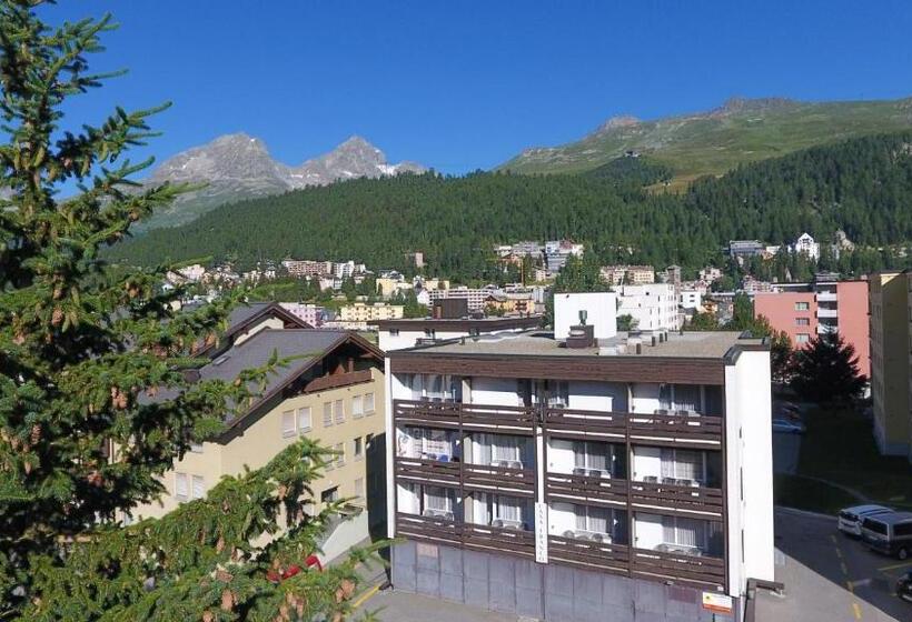 Quarto Quadruplo Estandar Banheiro Compartilhado, Sonne St. Moritz 3 Superior