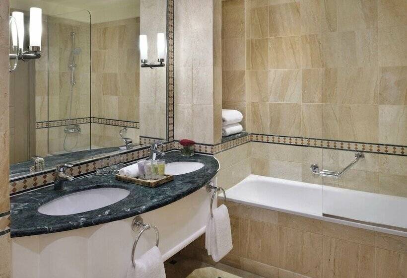 سوییت, Mövenpick Resort & Spa Dead Sea