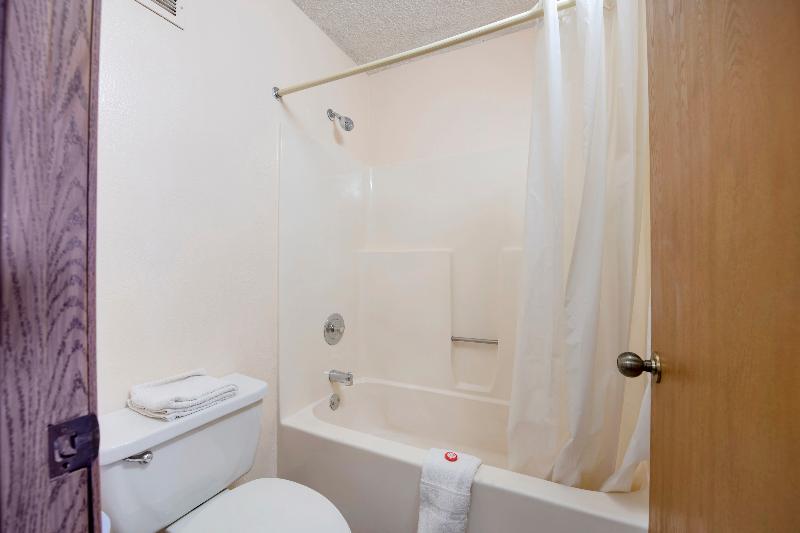 Номер Deluxe, Days Inn Airport