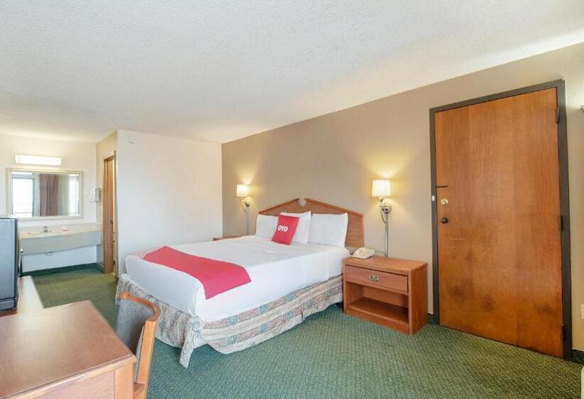 Номер Deluxe Кровать Кинг, Days Inn Airport