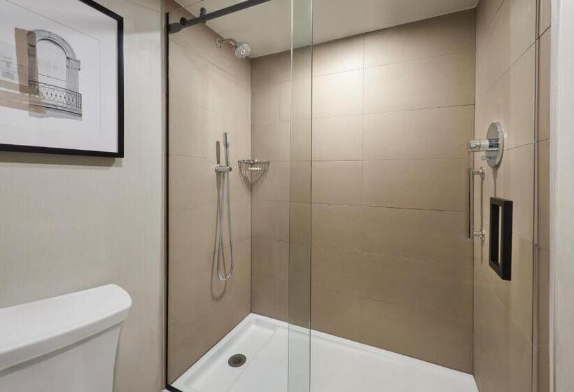 Номер Superior, Sheraton Parkway Toronto North Hotel & Suites