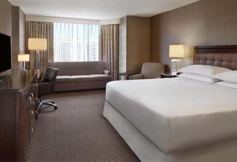 Номер Клуб Кровать Кинг, Sheraton Parkway Toronto North Hotel & Suites