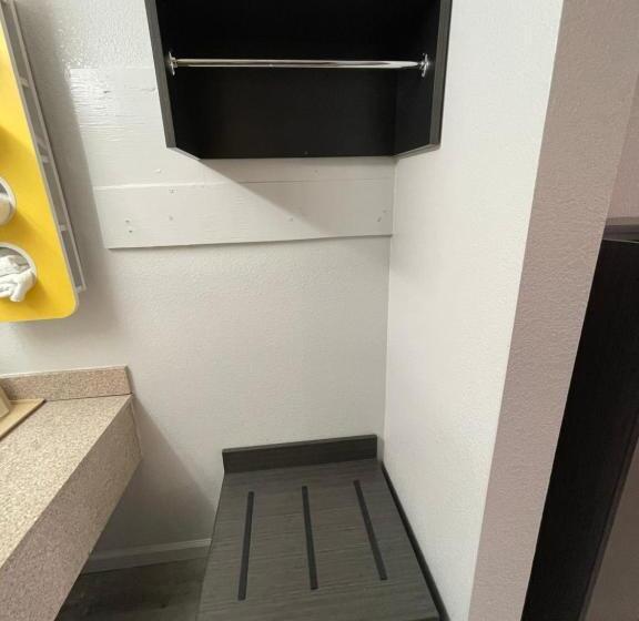 Четырехместный Номер Deluxe, Motel 6 Dyersburg, Tn