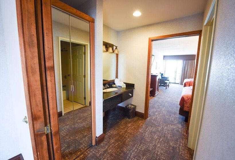 Номер Стандарт 2 Двуспальные Кровати, Best Western Plus Dockside Waterfront Inn