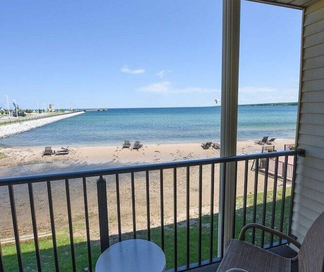 Номер Стандарт 2 Двуспальные Кровати, Best Western Plus Dockside Waterfront Inn