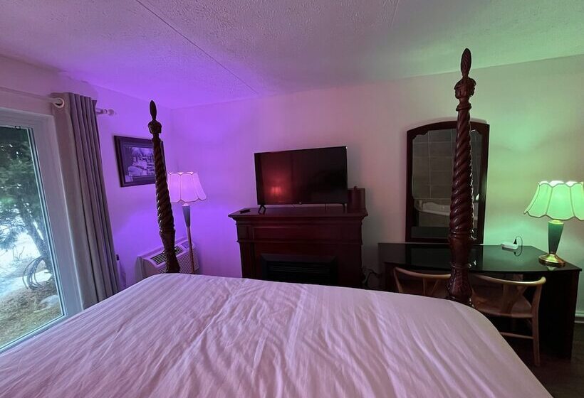 Номер Deluxe, Cowansville