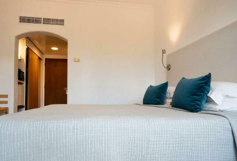 חדר סטנדרט נוף להרים, Coral Beach Hotel & Resort Cyprus
