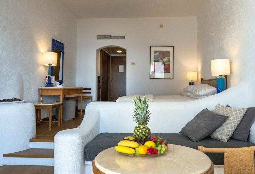 סוויטת ג'וניור, Coral Beach Hotel & Resort Cyprus