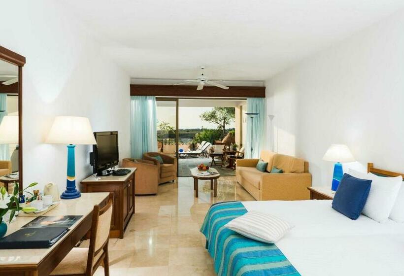 Студия Superior, Coral Beach Hotel & Resort Cyprus