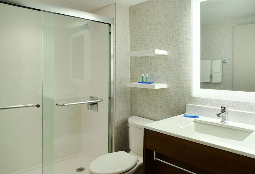 חדר סטנדרט, Holiday Inn Express Toronto Downtown, An Ihg