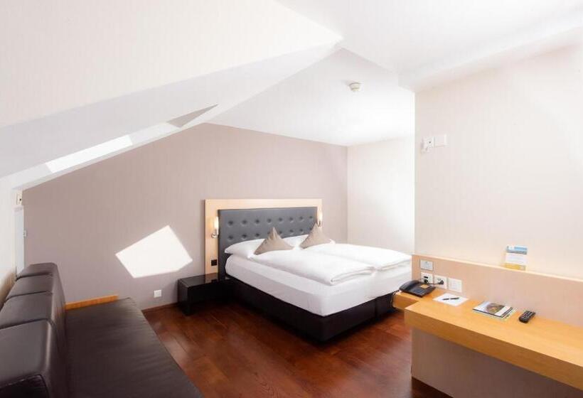 트리플 스탠다드 전망룸, Uto Kulm Car Free Hideaway In Zurich