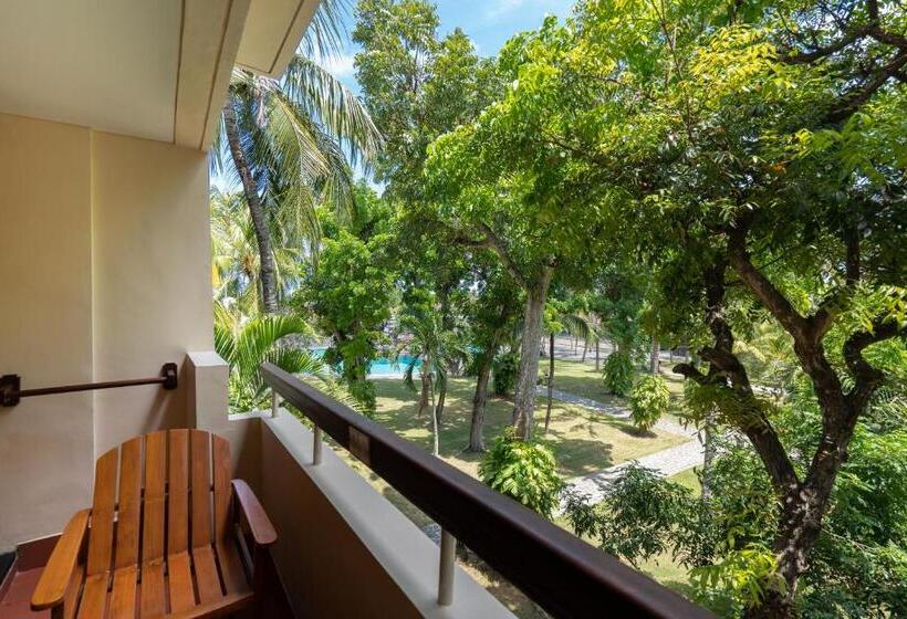 اتاق خانوادگی با چشم‌انداز باغ, Bintang Bali Resort
