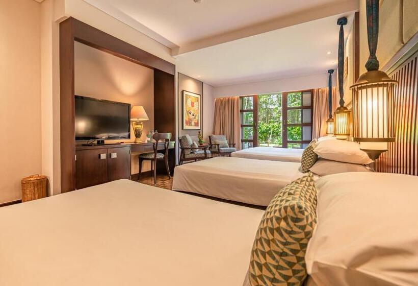 اتاق خانوادگی با چشم‌انداز باغ, Bintang Bali Resort