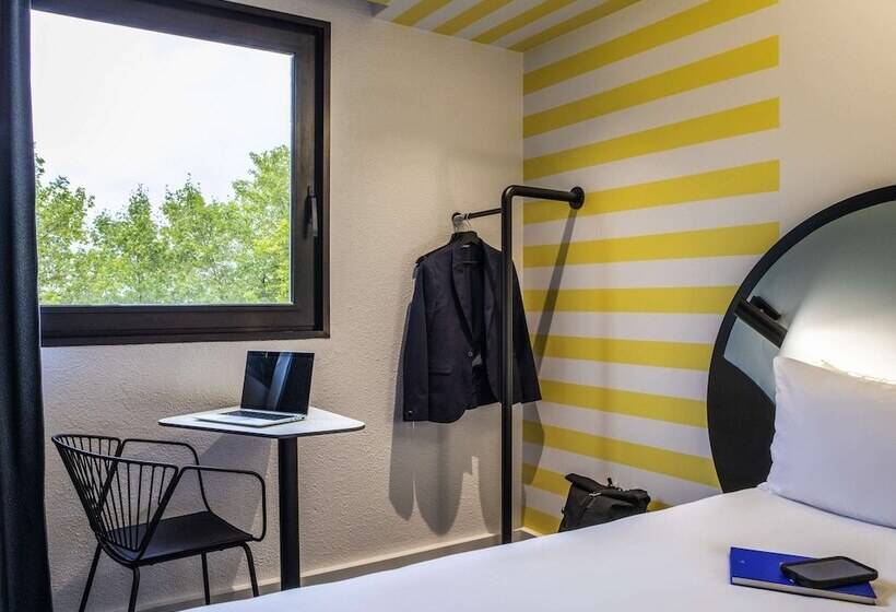 Номер Стандарт, Ibis Styles Paris Saint Denis Pleyel