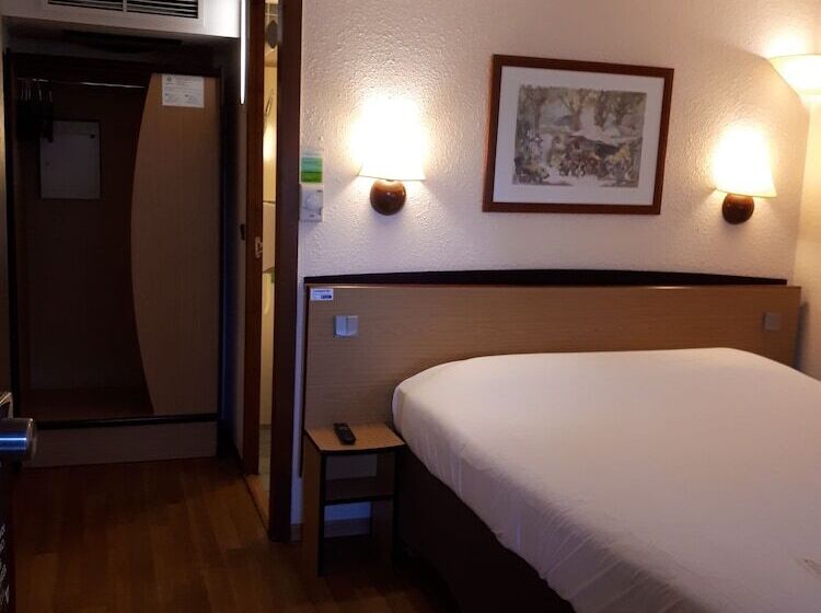 스탠다드 룸 더블 침대, Campanile Rodez