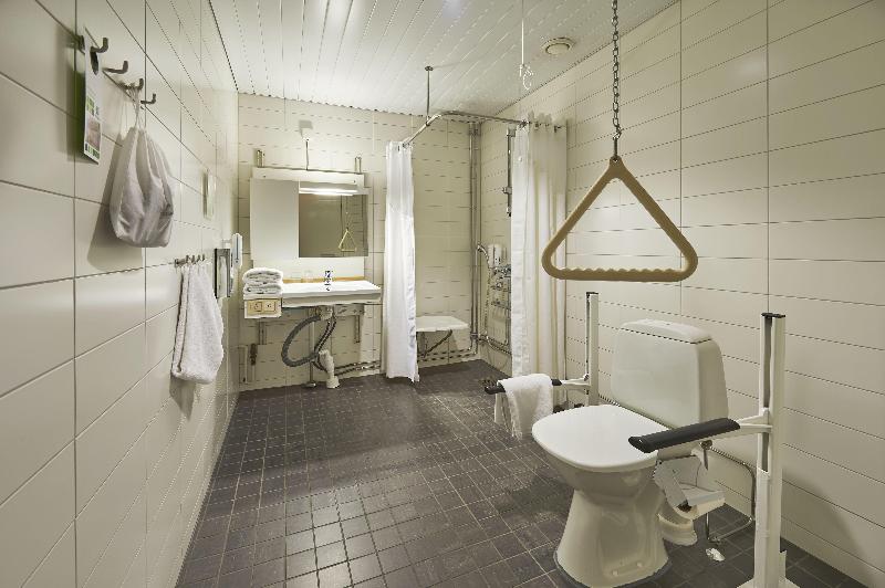 Номер Стандарт Адаптированный для Инвалидов, Holiday Inn Helsinki Vantaa Airport, An Ihg
