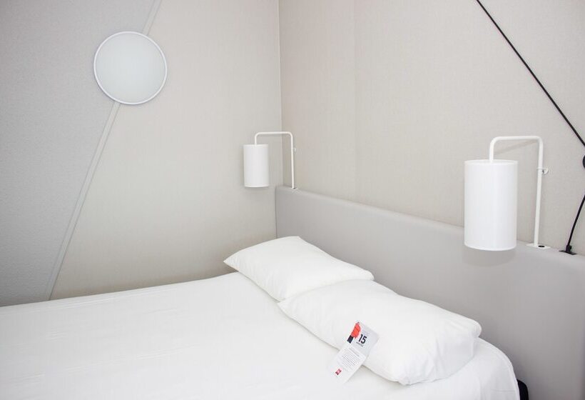 اتاق استاندارد با تخت دوبل, Ibis Site Du Futuroscope