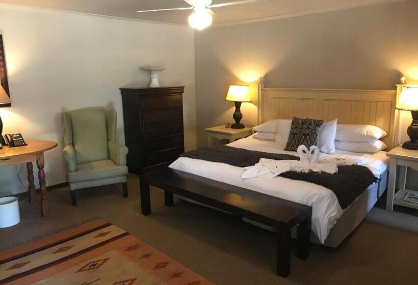 Номер Executive, Shangri La Country Hotel & Spa