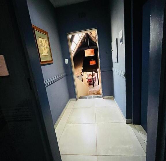 Family Suite, Shangri La Country Hotel & Spa