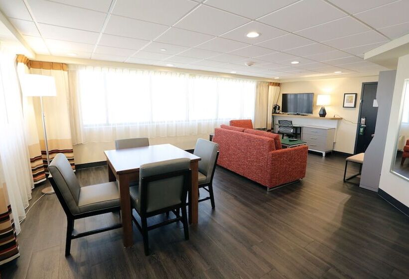 Lakosztály, Holiday Inn Champaign, An Ihg
