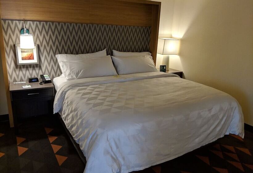 Lakosztály, Holiday Inn Champaign, An Ihg